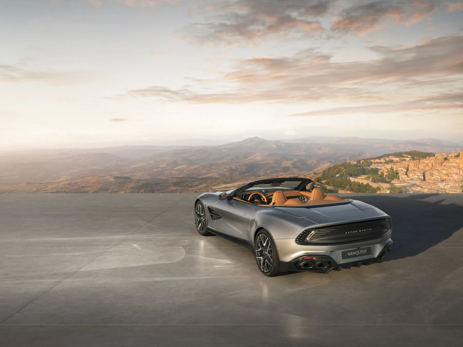 Aston Martin Vanquish 25